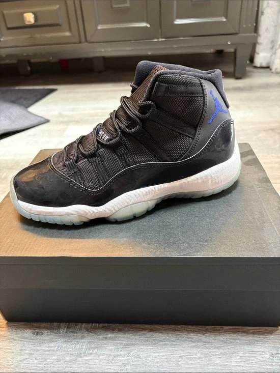 Jordan boys Retro 11 Sneakers — Black with Blue Jumpman