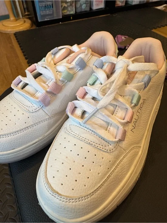 Junior girls Nautica sneakers sz 3