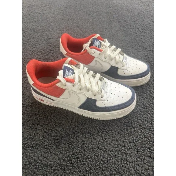 Size 5Y  (GS) - Nike Air Force 1 LV8 Low USA