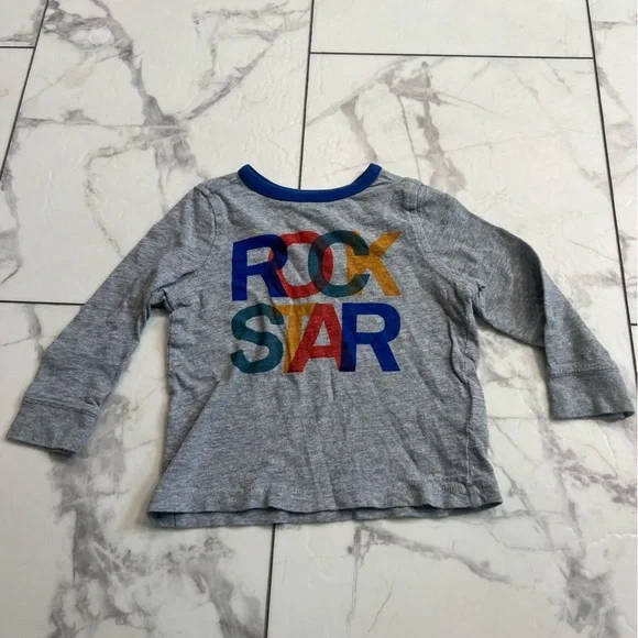 Old Navy Gray Long Sleeve Rockstar Tee