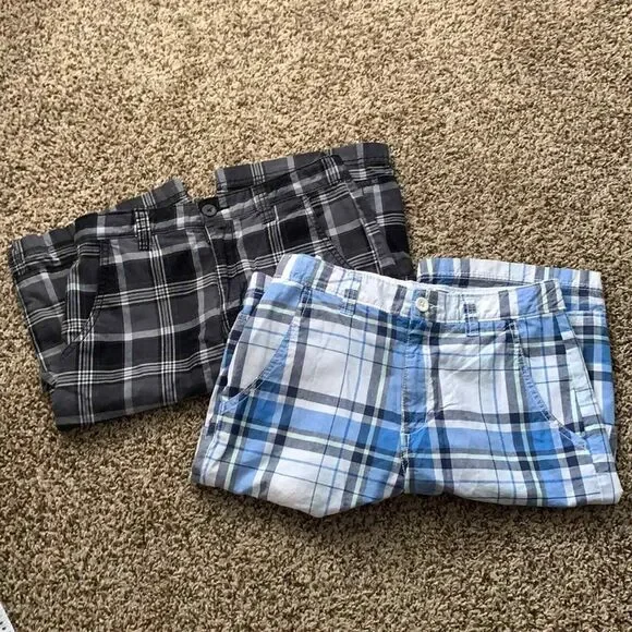 Old Navy Cotton Cargo Shorts Boys Size 14 pair of 2