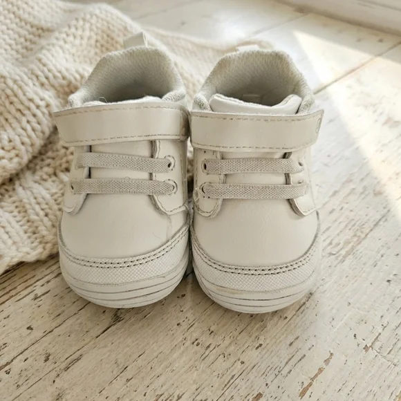 Stride Rite Boy's White First Sneaker Sz 3