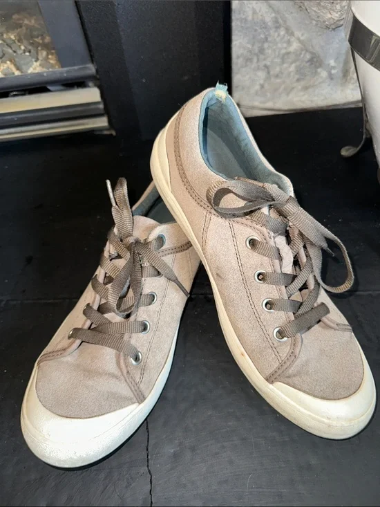 Teva Freewheel Suede Sneakers.