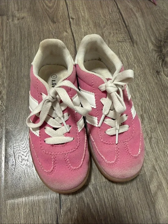 Kids Pink Suede Link Sneakers with White Accents Size 11