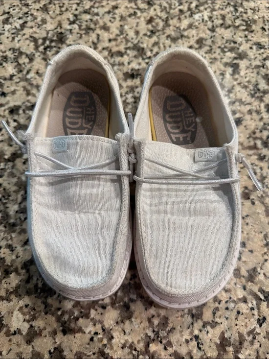 Girls Hey Dude Wendy Youth Glitter Casual Slip-On Shoes in Off-White Size K11