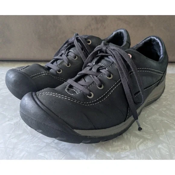 KEEN Presidio Womens Black Leather Lace Up Walking Shoes Sneakers Size 9