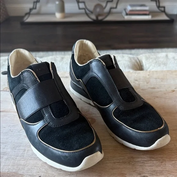 UGG‎ Black and Cream Women's Sneakers