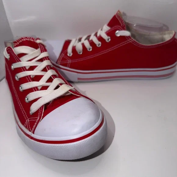 Pierre Dumas Womens 10 Red Canvas Low Top Sneakers Classic Retro Casual Shoes‎