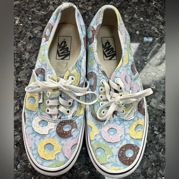 VANS RARE Authentic Donuts Munchies Sprinkles Shoes Size 7.5 Men's 9 Women's