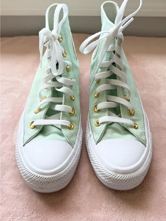 Mint green gold eyelet converse sneakers unisex men’s 4.5 women’s 6.5