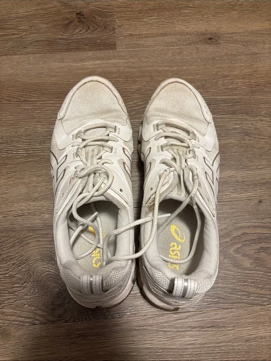 women’s white asics