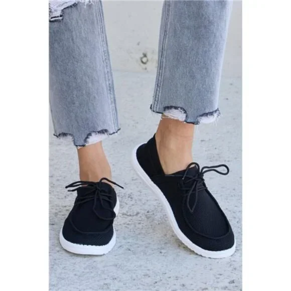 Forever Link Flat Round Toe‎ Lace-Up Sneakers