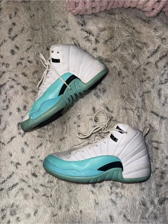 Air Jordan 12 Retro GS in the 'Light Aqua' colorway (Style: 510815-100)