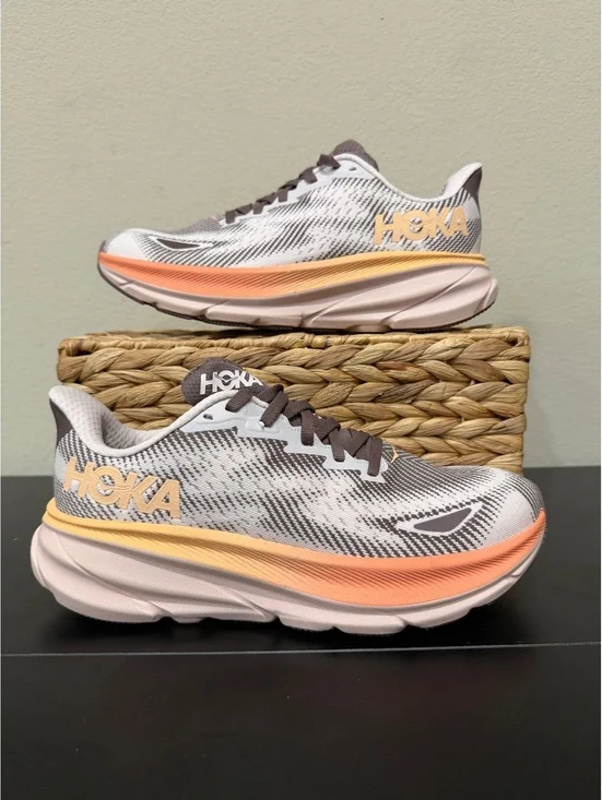 Size 7.5 - Hoka Women’s Clifton 9 GORE-TEX “Cosmic Pearl Smoky Quartz”