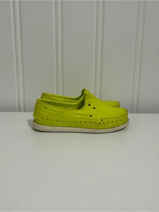Native Howard Kids Slip-On Casual Shoes in Bright Yellow-Green