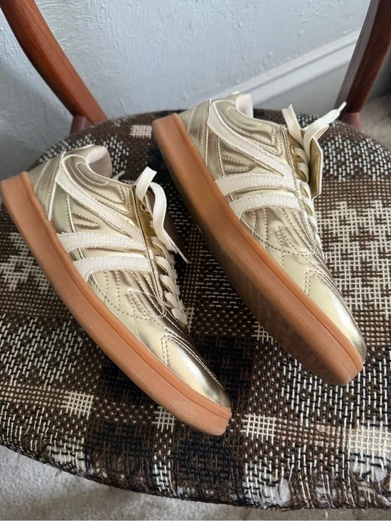 STEVE MADDEN MADRID Sneakers 9.5 Gold