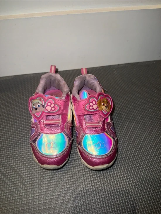 Girls Pink Paw-Print Light-Up Sneakers with Character Accent