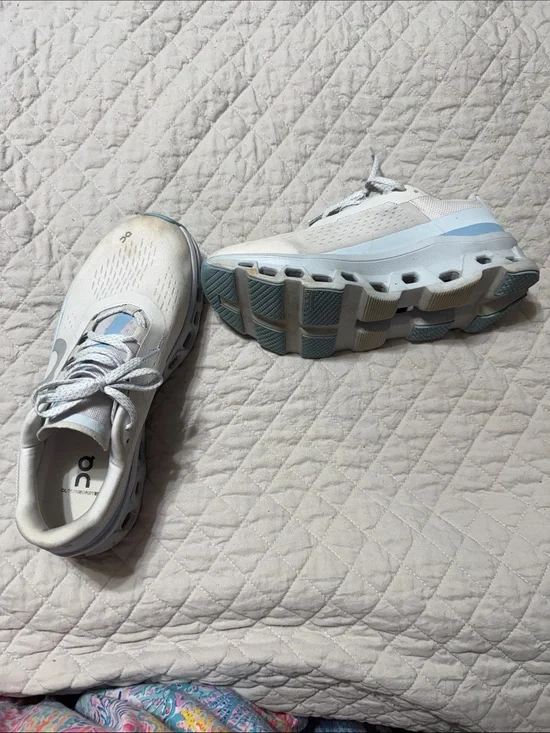 On Cloudcloudlight White & Light Blue Running Sneakers