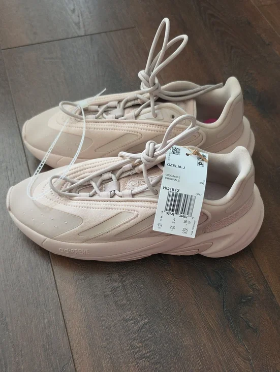 Adidas Originals Ozelia J Sneakers in Soft Blush