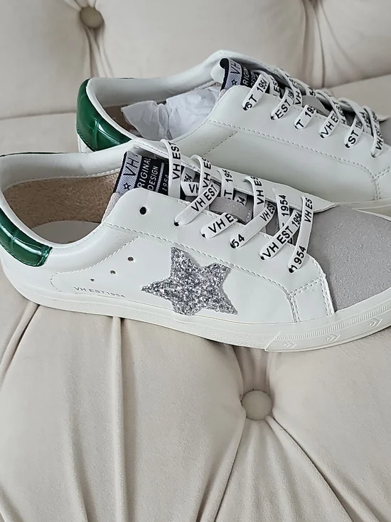 Vintage Havana White Sneakers with Green Heel Detail