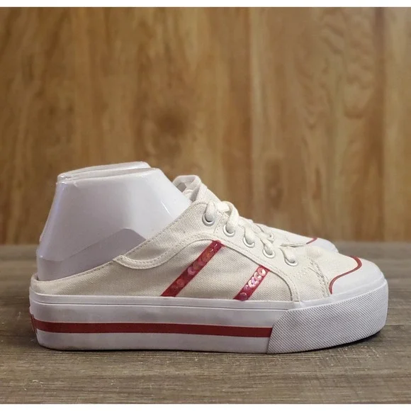 No Boundaries Slip On‎ Shoes White & Red Lace Up Women's Size 8.5