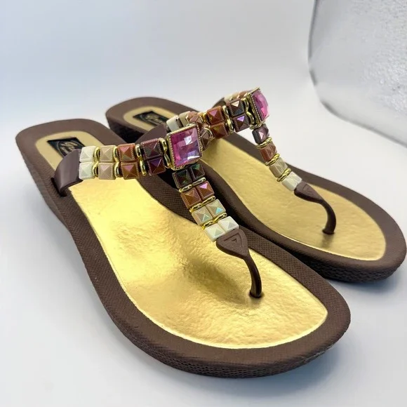 Women's Grandco Thong Y2K Wedge Bling Sandals Jewels Brown VTG Size 7