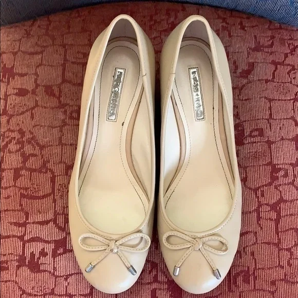 BCBGeneration Tegan warm sand beige wedge 8