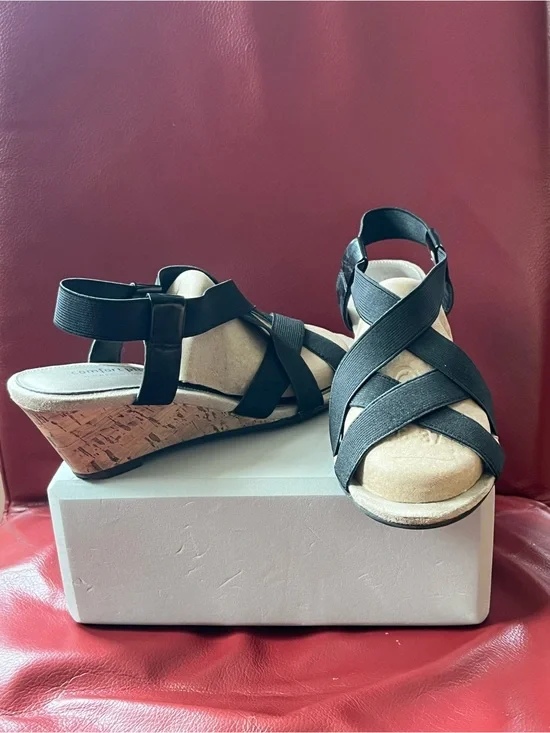 Women's Black Crisscross Elastic Wedge Sandals