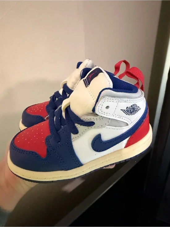 Jordan Kids High-Top Sneakers in Blue/Red/White