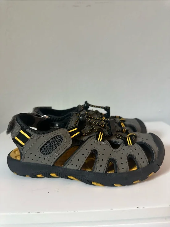 Khombu // Grey and Yellow Kids Water Shoes - boys