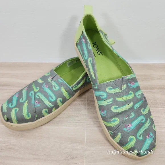 TOMS Alpargata Ultimate Grey Snorkeling Crocodiles Print‎ Slip-On Youth Sz 6