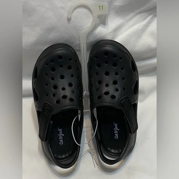 Target Black Kids Water Shoes size 11