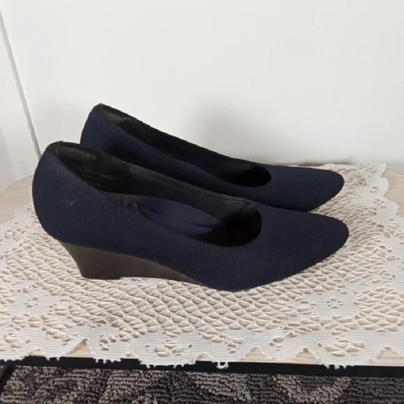 Vivaia Tamia Wedge Pro Comfort Support Arch Navy Blue Anti Slip Size 39