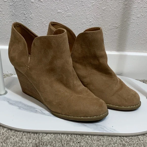 Abound Camel Suede Wedge Ankle‎ Boots