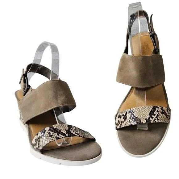 Crown Vintage Wedge Sandals‎ Womens 9.5 Taupe Snake Print Leather CV-AFRA Buckle