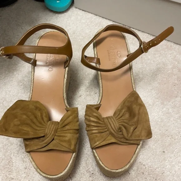 Valentino Garavani Tan Suede Bow Wedge Sandals