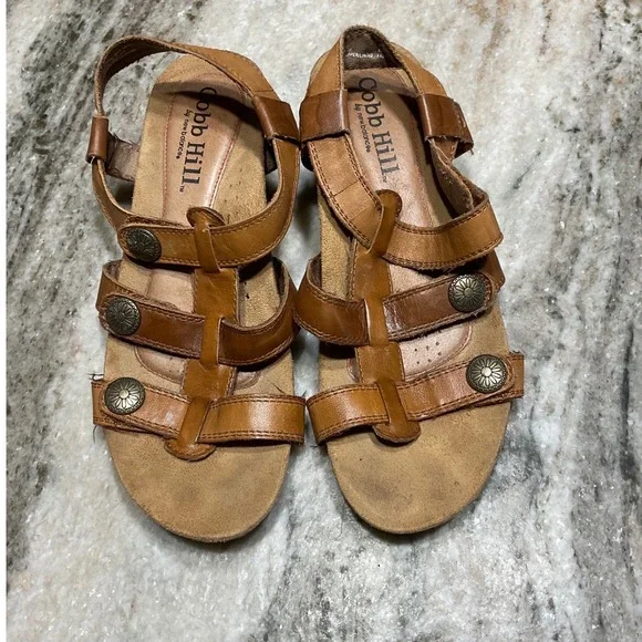 Cobb Hill Leather Wedge Sandals Women 8.5 Tan Strappy Boho Medallion