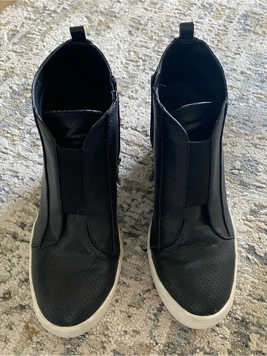 MIA Journee Clara Wedge Sneaker