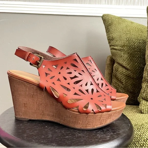 Nine West Eternal Buckle Strap Slingback Cork Wedge Sandals Size 7.5