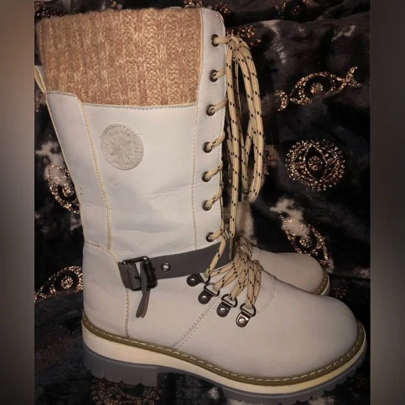 Women's Cream Lace-Up Knit Cuff Winter Boots