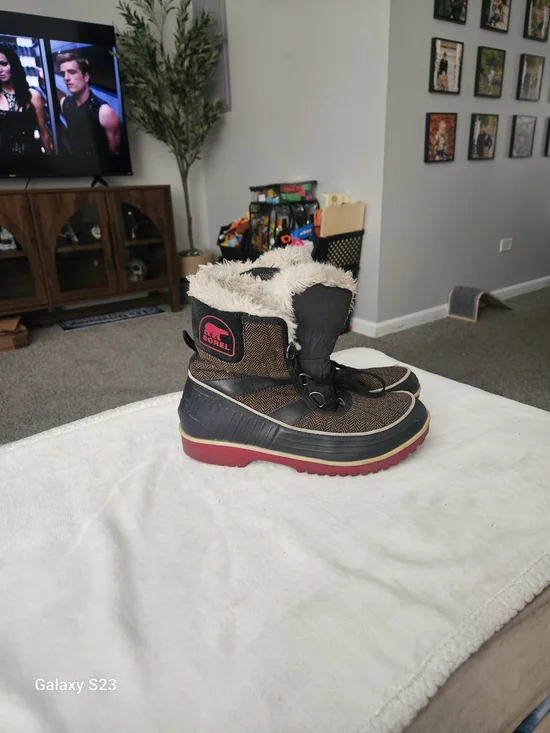 Sorel Women's Winter Boots Faux Fur Waterproof Brown Black Red Size 10