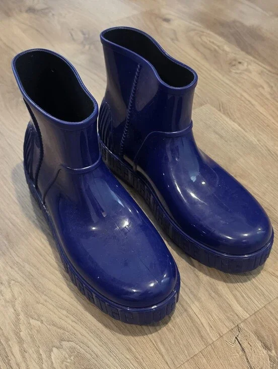 UGG Womans Drizlita Genuine Shearling Lined Blue Rain Boots