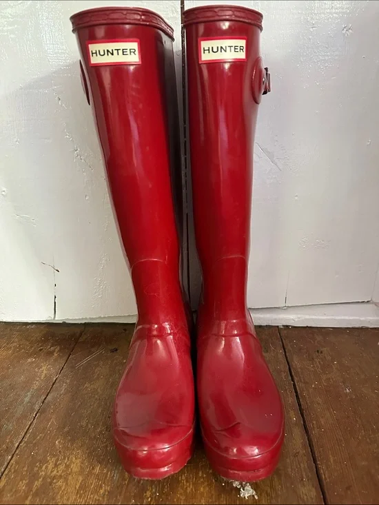 Hunter Gloss Red Knee-High Rain Boots