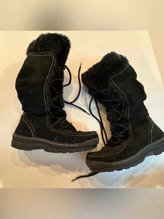 BareTraps Black Suede Fur-Trim Lace-Up Cold-Weather Boots