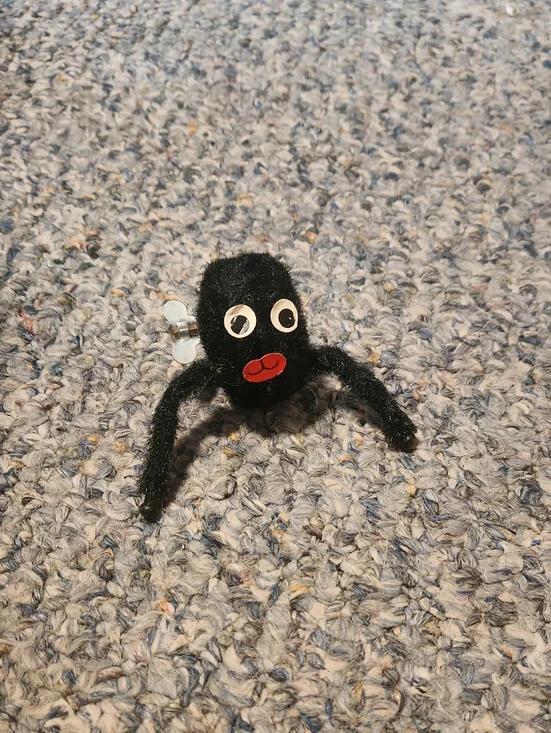 Vintage Wind-Up Wobbly Woozer Black Fuzzy Spider Toy