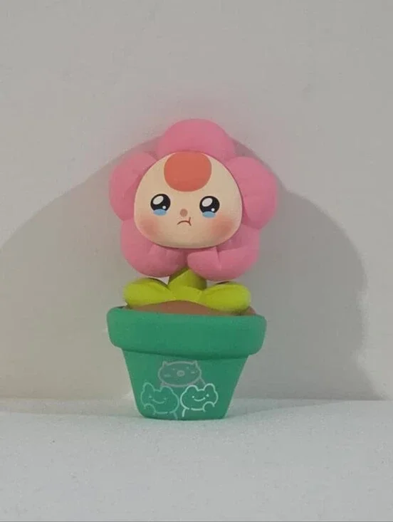 Baby Three teary-eyed flower mini figure