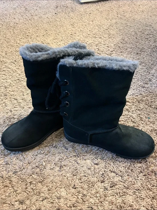 Muk Luks Black Faux-Suede Winter Boots with Gray Faux-Fur Trim