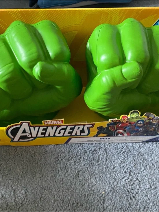 Marvel Avengets Hulk Giant Green Foam Fist Role-Play Hands Gloves
