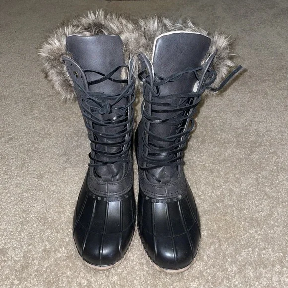 Magellan Womens Black Faux Fur Trim Lace Up Duck Boots Winter Shoes Size 10M