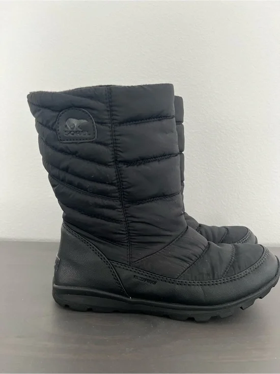 Sorel Black Quilted Waterproof Mid-Calf Women's Winter Boots